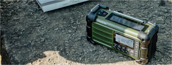 Sangean MMR99 Green | Handcranked radio with powerbank