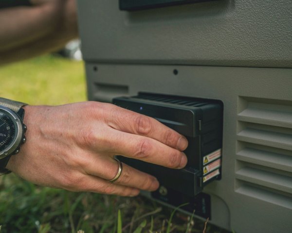Outwell Arctic Frost 35 | compressor powered cooler